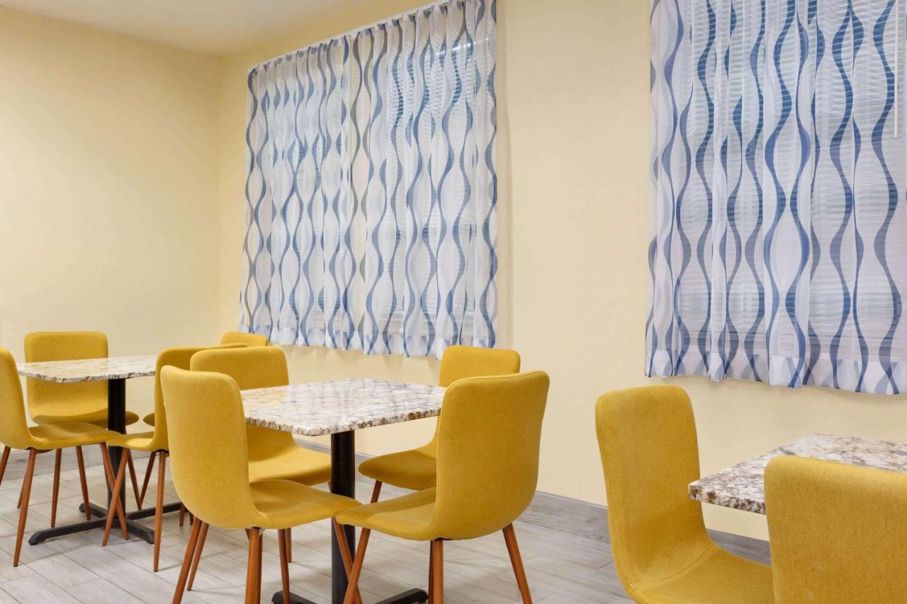 Days Inn & Suites By Wyndham Dfw Airport South-Euless Eksteriør bilde