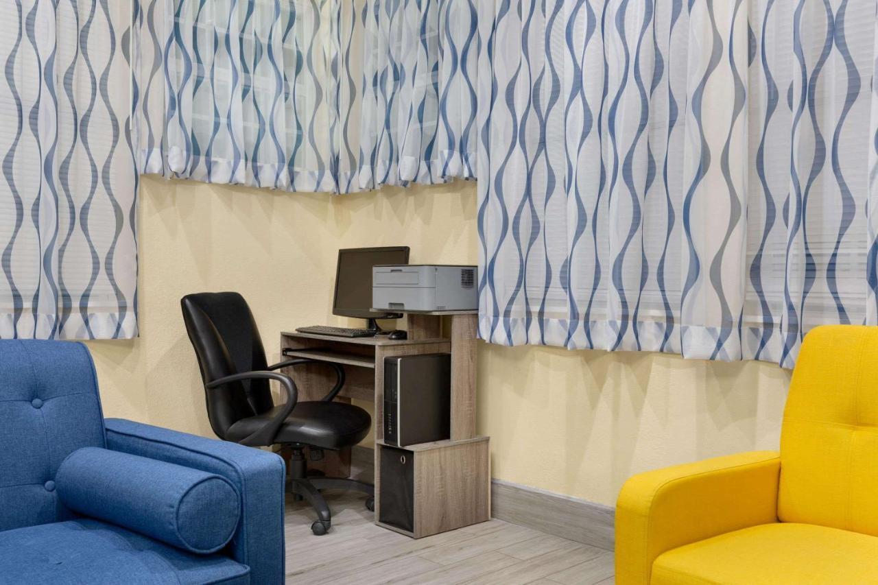 Days Inn & Suites By Wyndham Dfw Airport South-Euless Eksteriør bilde