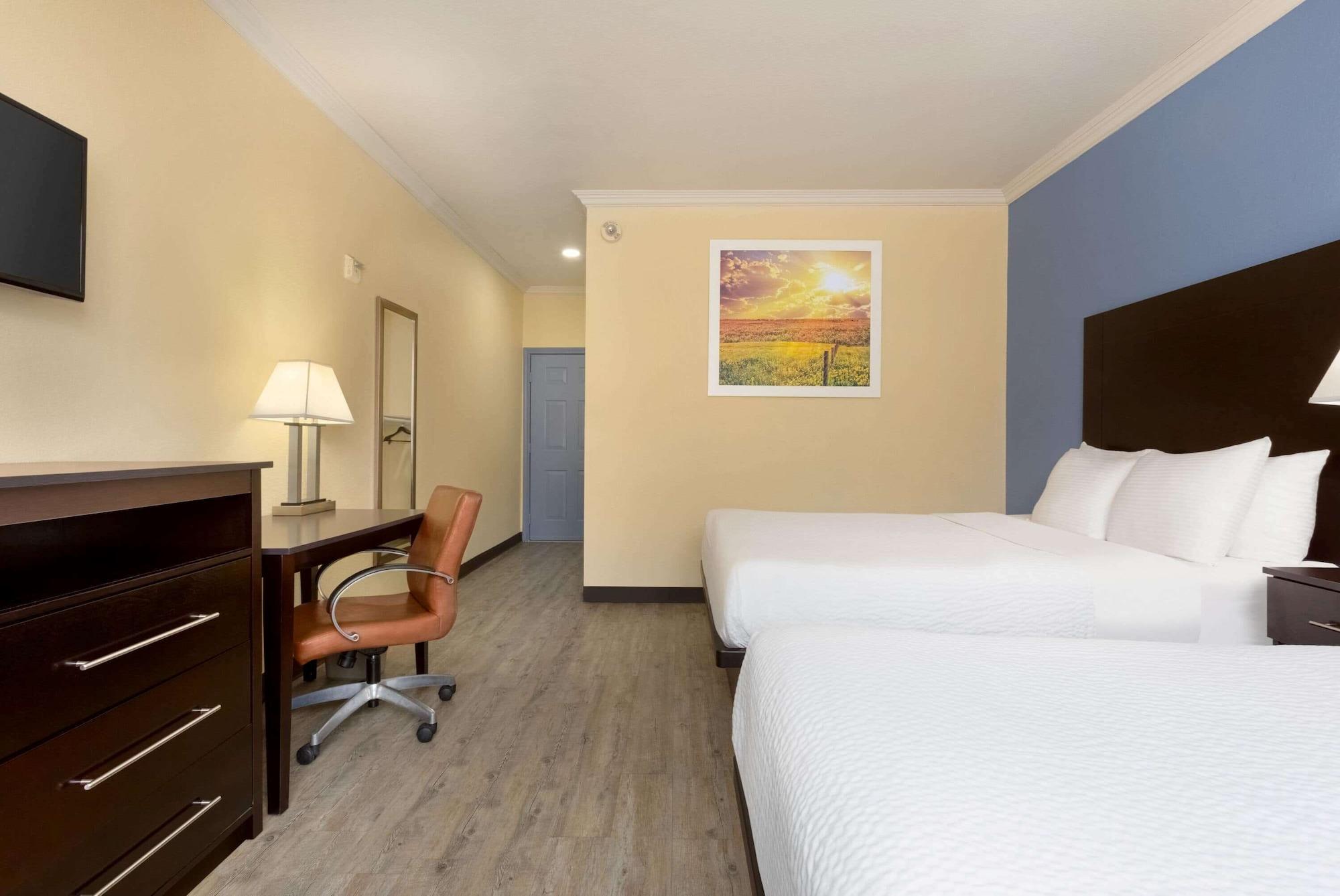 Days Inn & Suites By Wyndham Dfw Airport South-Euless Eksteriør bilde