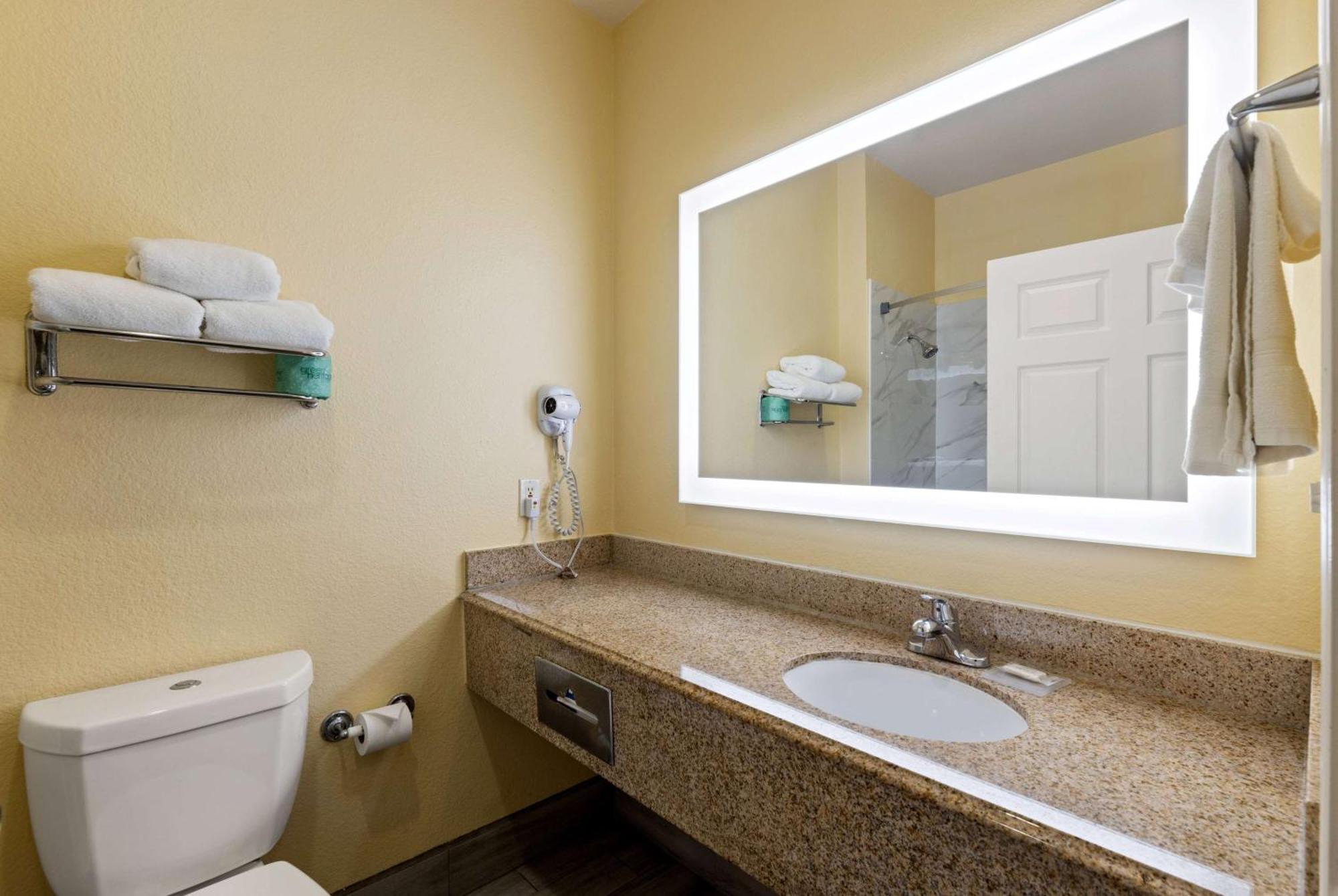 Days Inn & Suites By Wyndham Dfw Airport South-Euless Eksteriør bilde