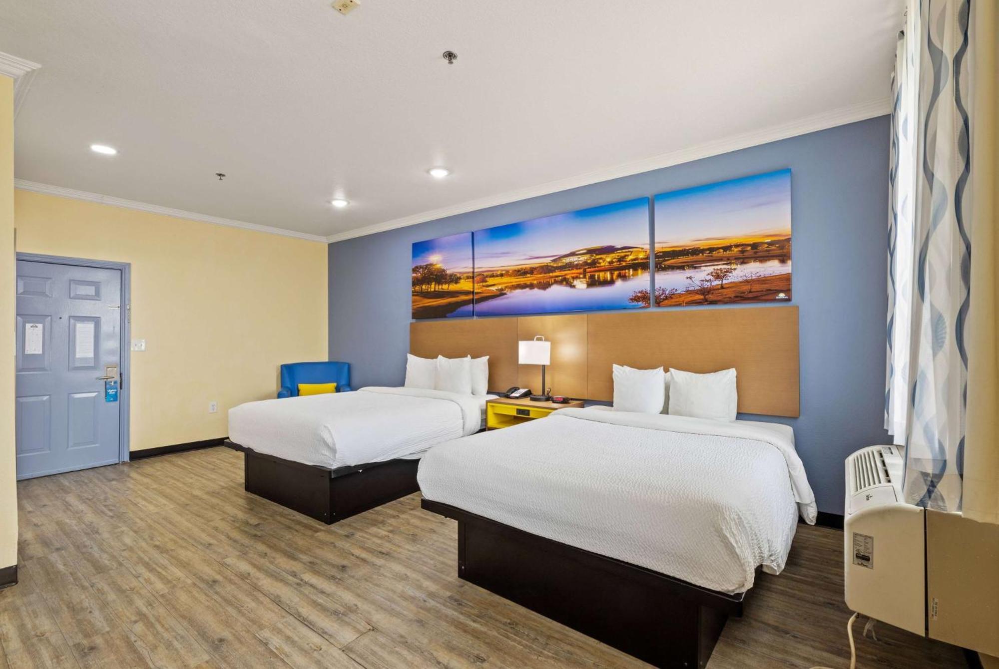 Days Inn & Suites By Wyndham Dfw Airport South-Euless Eksteriør bilde
