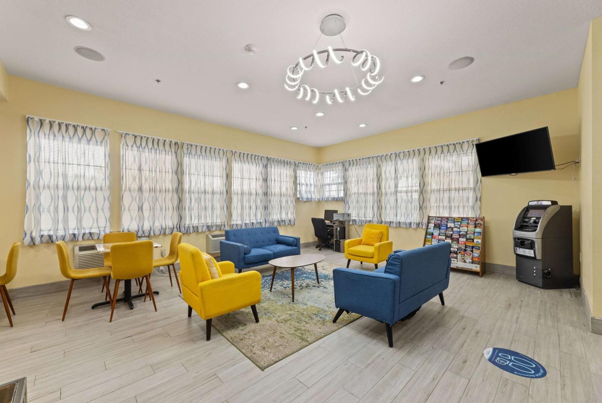 Days Inn & Suites By Wyndham Dfw Airport South-Euless Eksteriør bilde