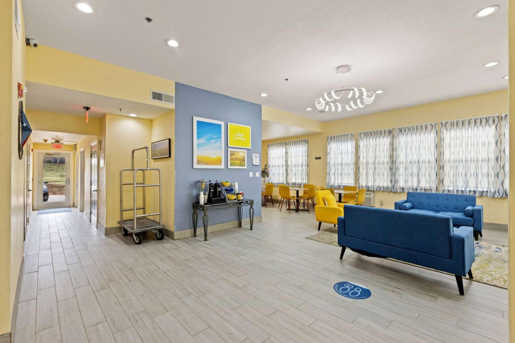 Days Inn & Suites By Wyndham Dfw Airport South-Euless Eksteriør bilde