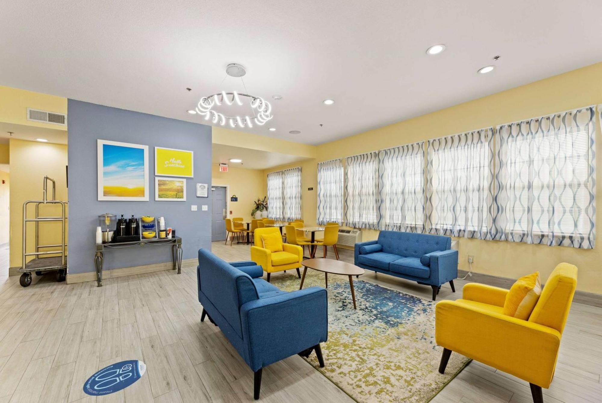 Days Inn & Suites By Wyndham Dfw Airport South-Euless Eksteriør bilde