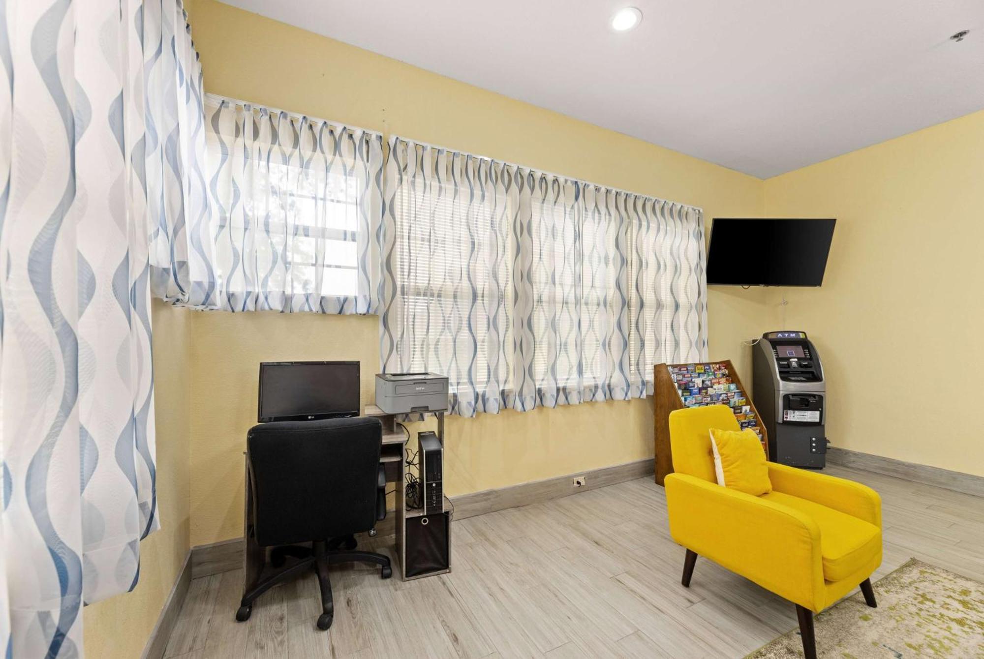 Days Inn & Suites By Wyndham Dfw Airport South-Euless Eksteriør bilde