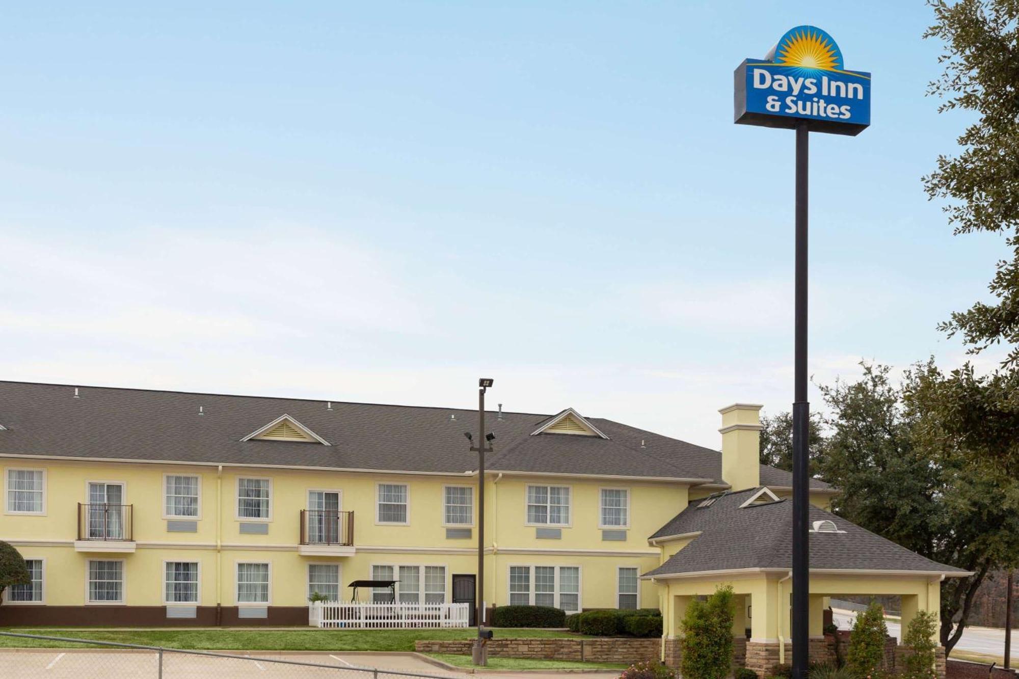 Days Inn & Suites By Wyndham Dfw Airport South-Euless Eksteriør bilde